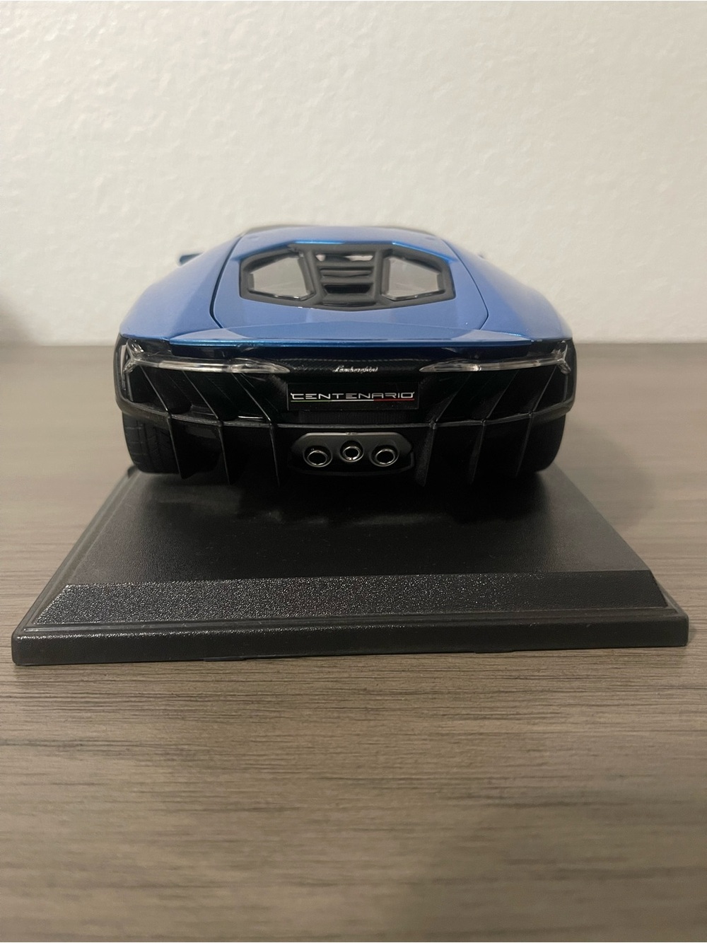 Lamborghini Centenario Blue Sports Car Model - Picture 4 of 6